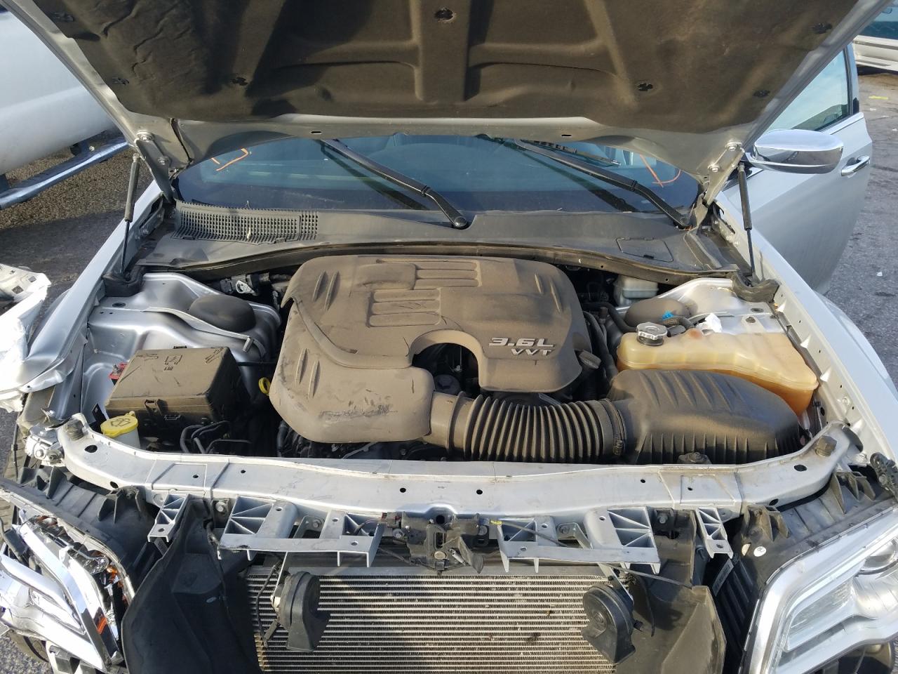 Photo 7 from auction – 2012 CHRYSLER 300 LIMITE with VIN 2C3CCACG3CH223141