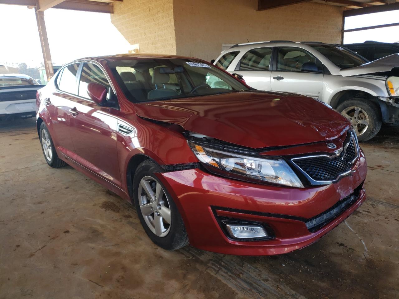 KIA OPTIMA 2015 with VIN 5XXGM4A78FG518211 - Photo from auction