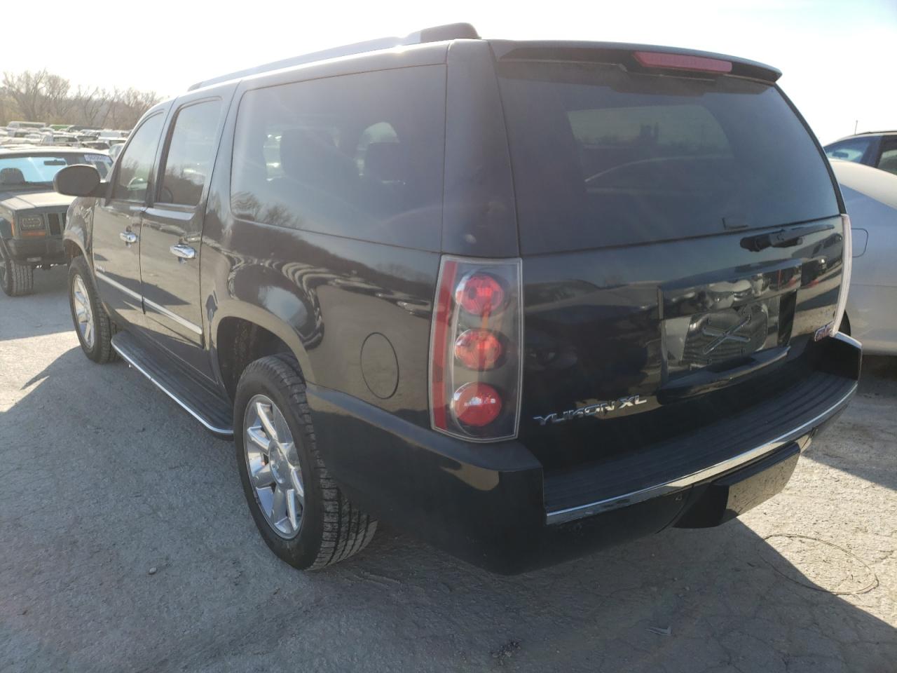 Photo 3 from auction – 2013 GMC YUKON XL D with VIN 1GKS2MEF4DR256803