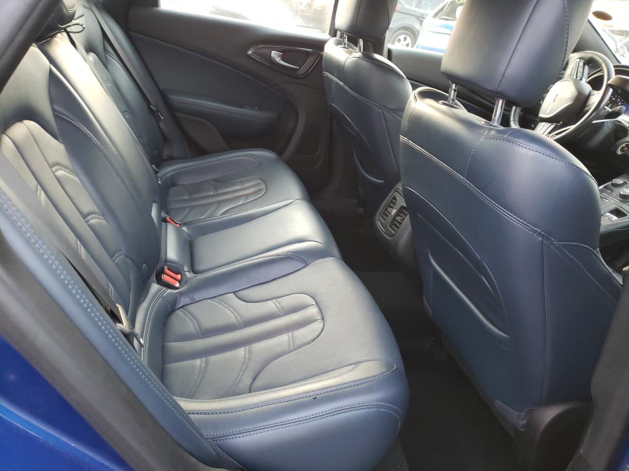 Photo 6 from auction – 2016 CHRYSLER 200 S with VIN 1C3CCCBG9GN138878