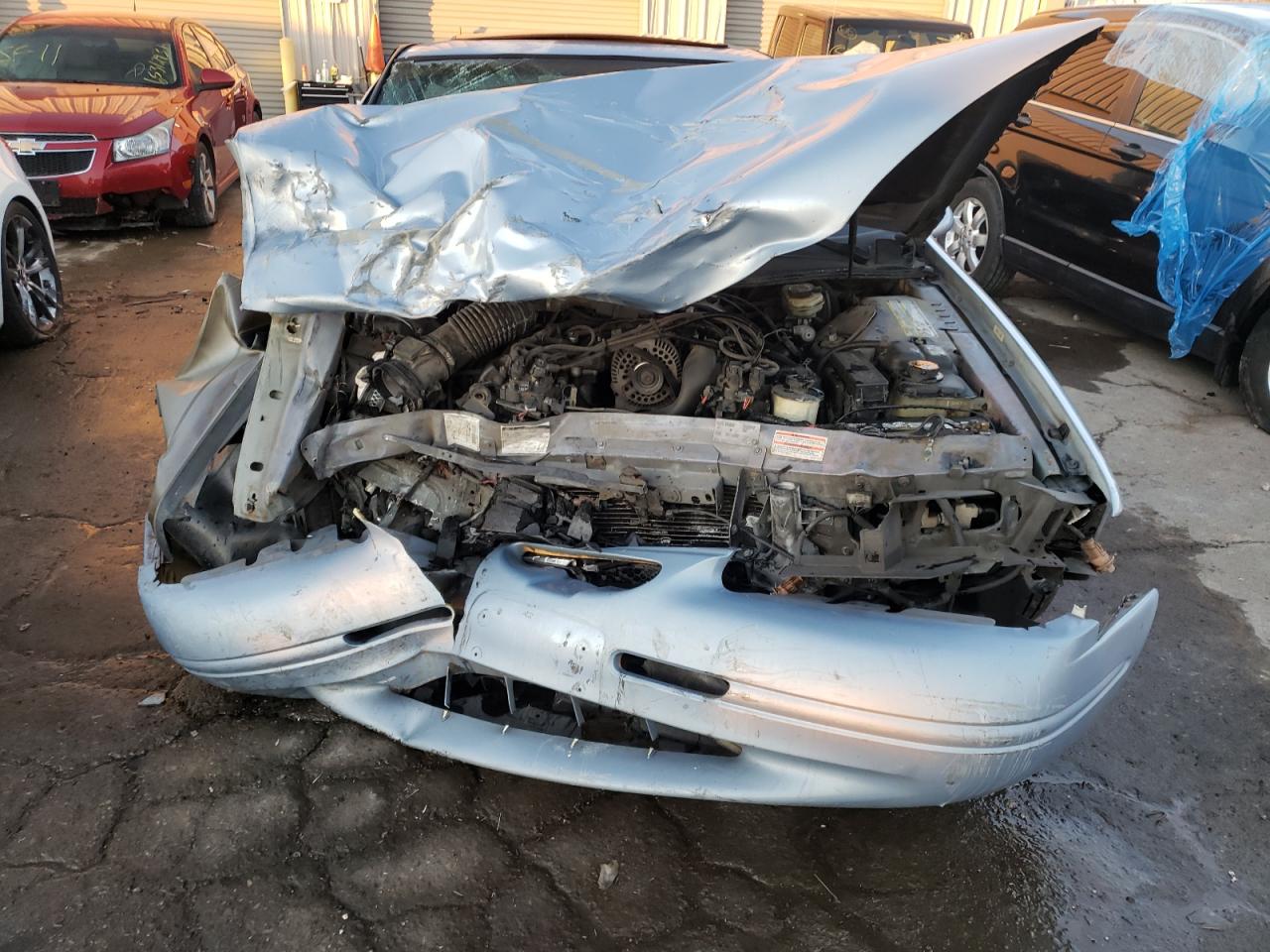 Photo 9 from auction – 1997 FORD THUNDERBIR with VIN 1FALP62W5VH145997