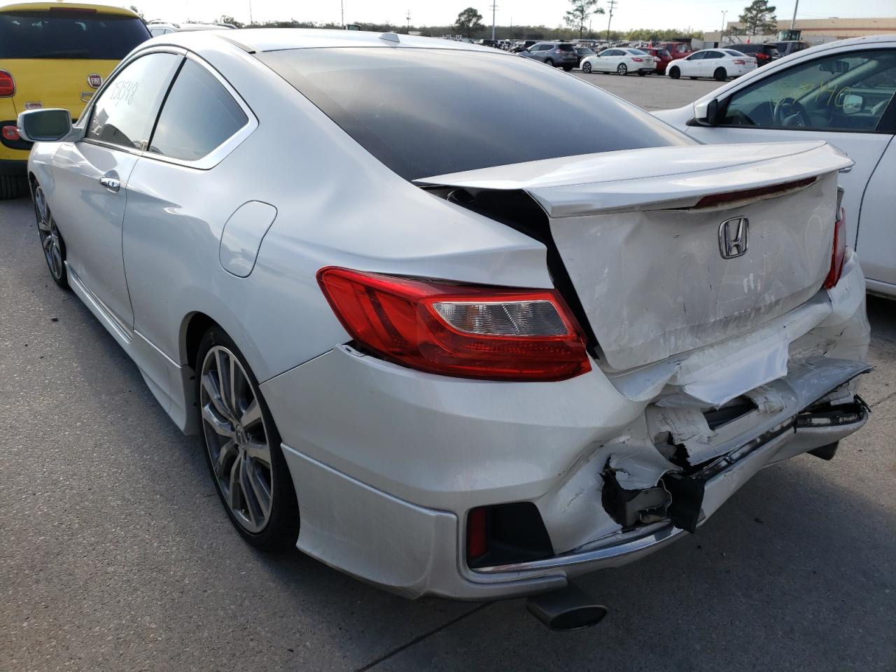 Photo 3 from auction – 2015 HONDA ACCORD EXL with VIN 1HGCT2B88FA008077