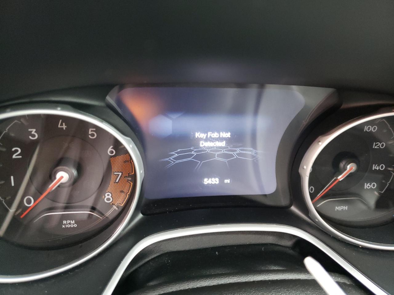 Photo 8 from auction – 2019 JEEP COMPASS LA with VIN 3C4NJDBB3KT818269