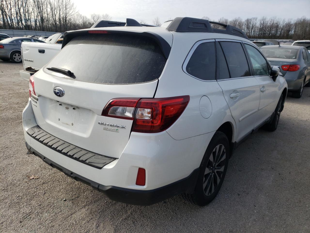 Photo 4 from auction – 2017 SUBARU OUTBACK 2. with VIN 4S4BSANC4H3282886