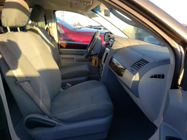 Photo 5 from auction – 2010 CHRYSLER TOWN & COU with VIN 2A4RR5D17AR226549