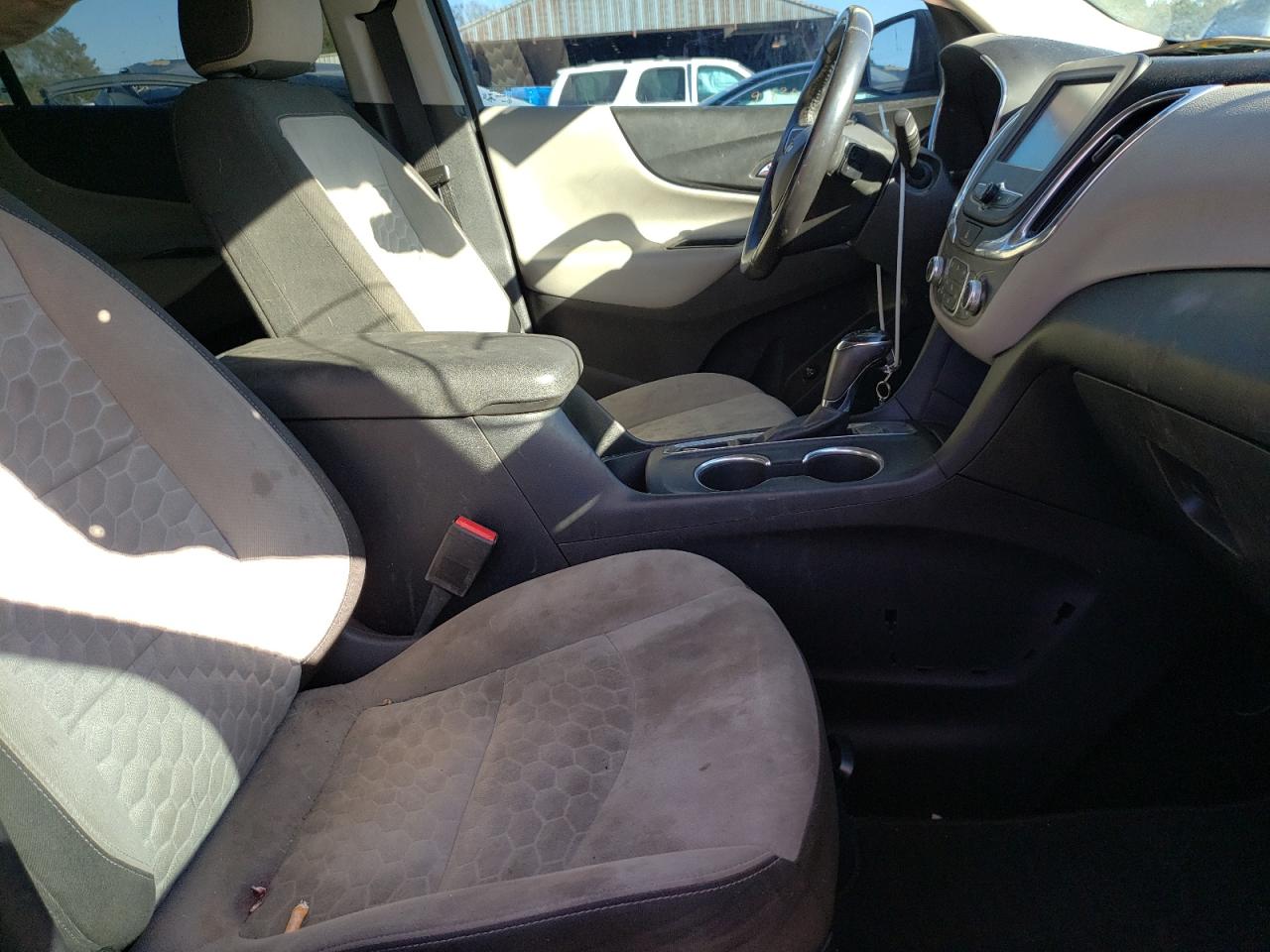 Photo 5 from auction – 2018 CHEVROLET EQUINOX LT with VIN 3GNAXJEV7JS544474