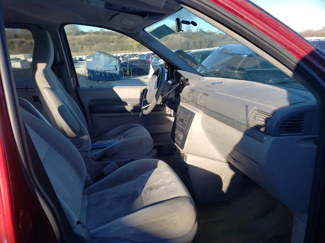 Photo 5 from auction – 2004 FORD FREESTAR S with VIN 2FMZA57684BA28446