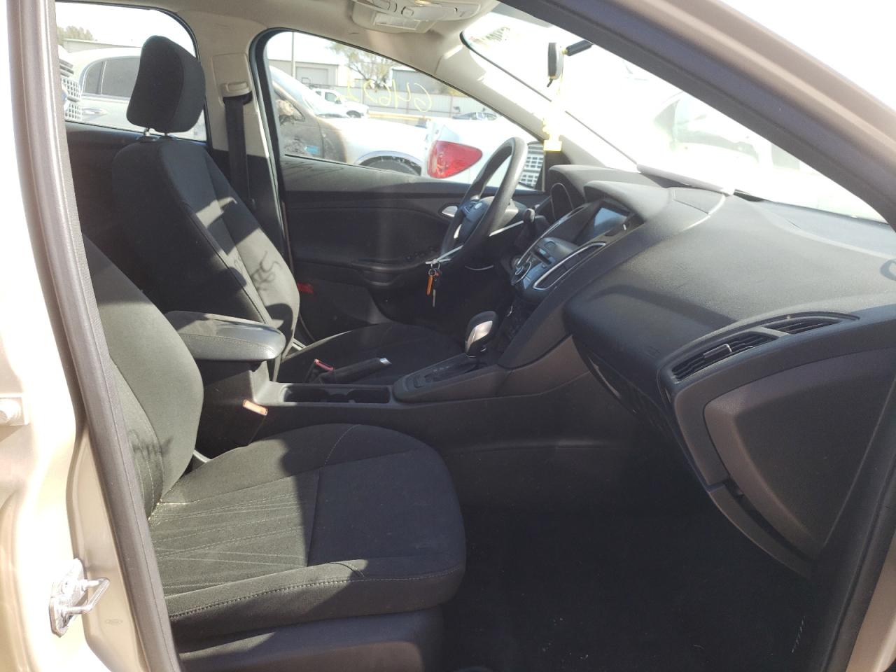 Photo 5 from auction – 2017 FORD FOCUS SEL with VIN 1FADP3H20HL202485