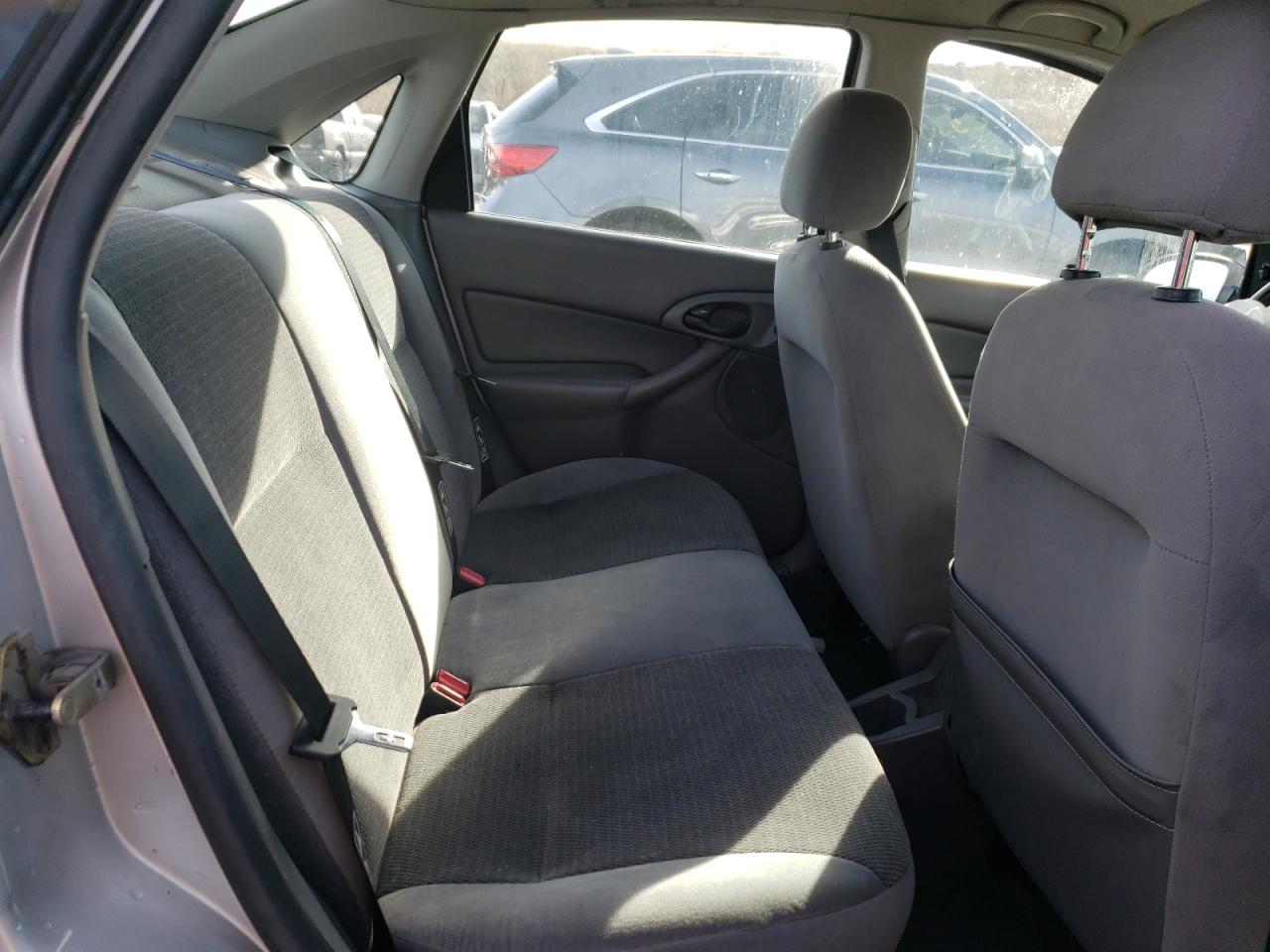 Photo 6 from auction – 2003 FORD FOCUS SE C with VIN 1FAFP34303W164108