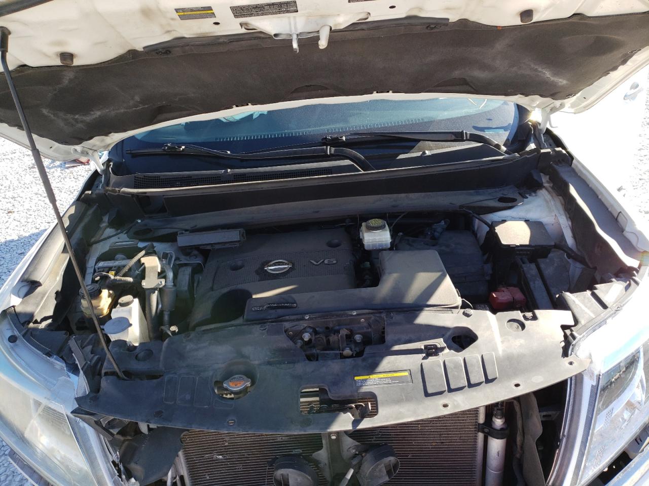 Photo 7 from auction – 2015 NISSAN PATHFINDER with VIN 5N1AR2MN8FC687646