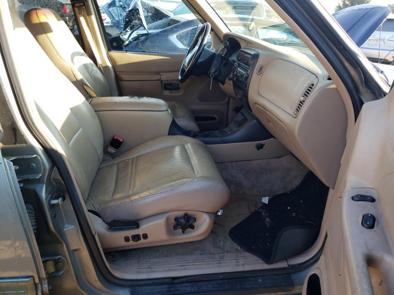 Photo 5 from auction – 2000 MERCURY MOUNTAINEE with VIN 4M2ZU76E6YUJ19452