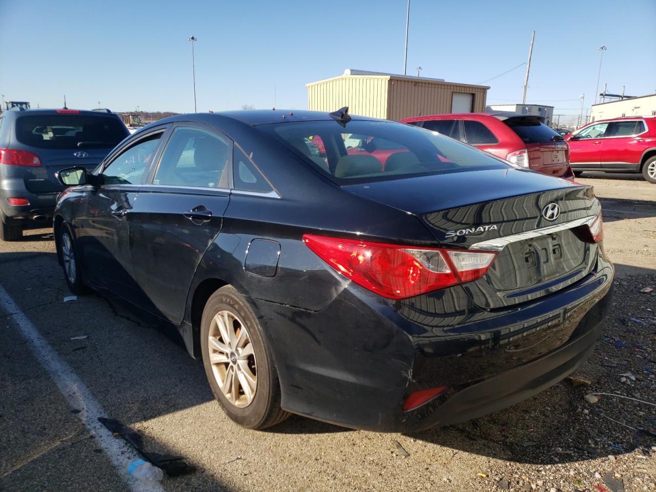 Photo 3 from auction – 2014 HYUNDAI SONATA GLS with VIN 5NPEB4AC3EH845418