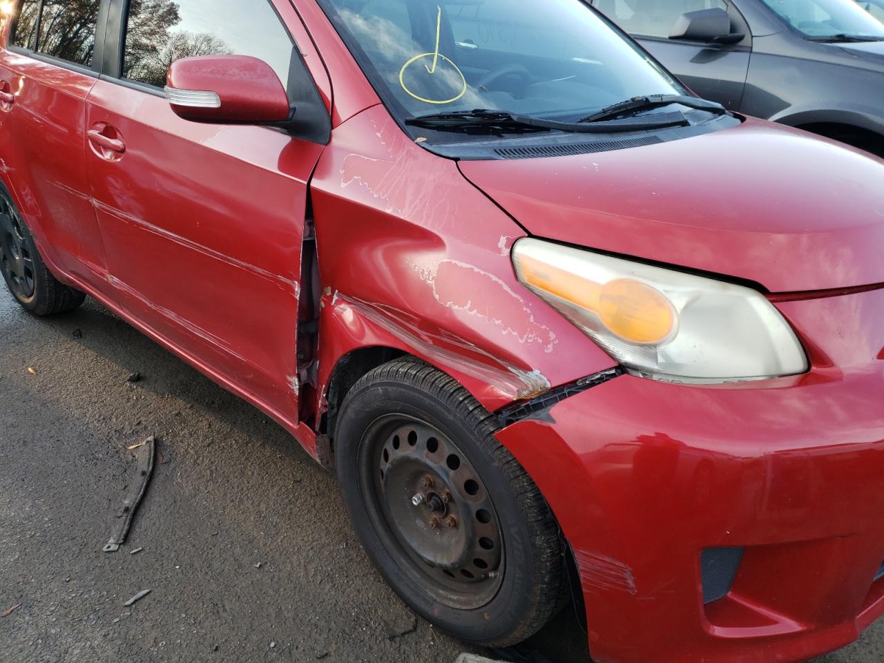 Photo 9 from auction – 2008 SCION XD with VIN JTKKU10458J012827