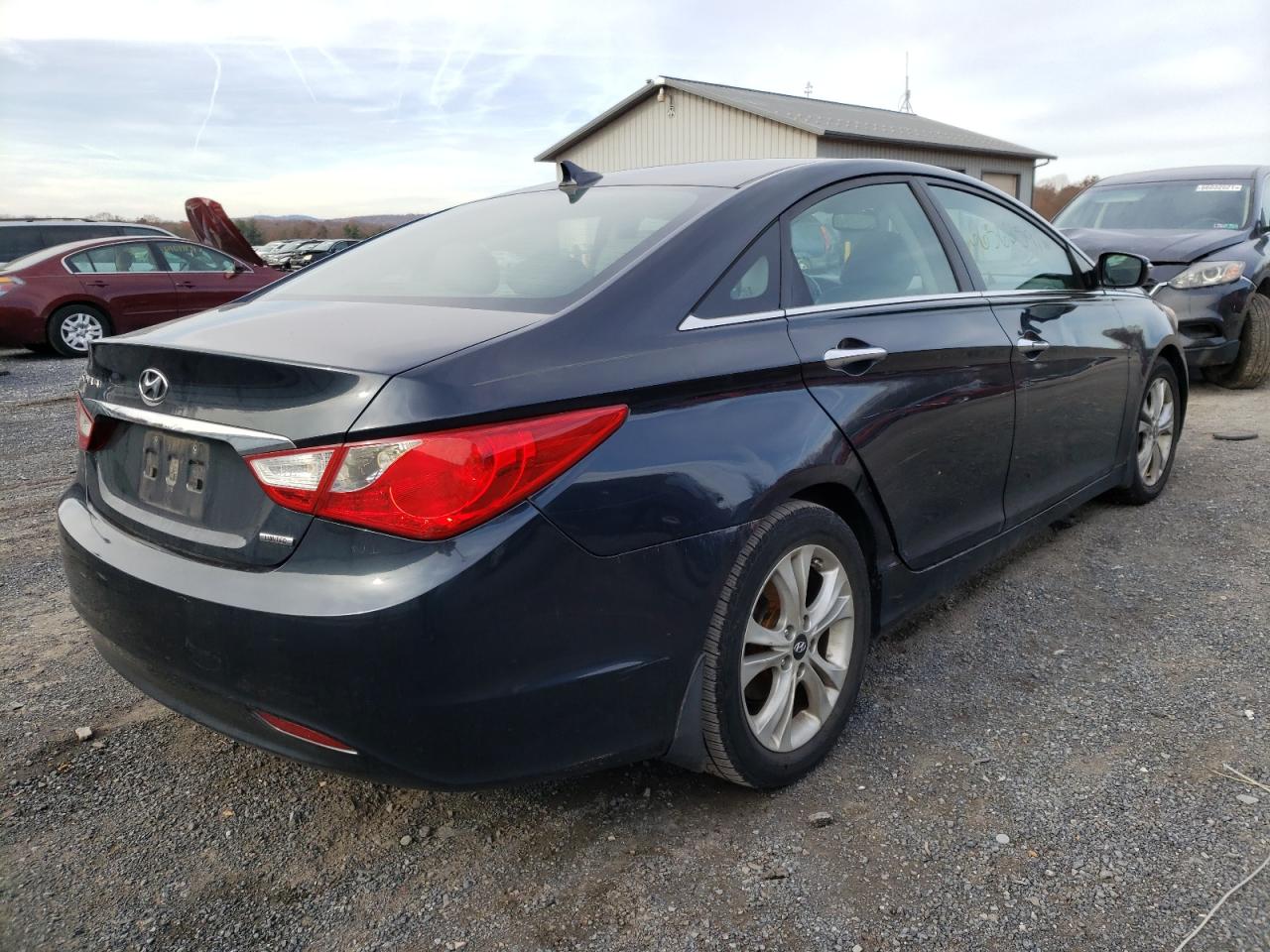 Photo 4 from auction – 2011 HYUNDAI SONATA SE with VIN 5NPEC4ACXBH306478
