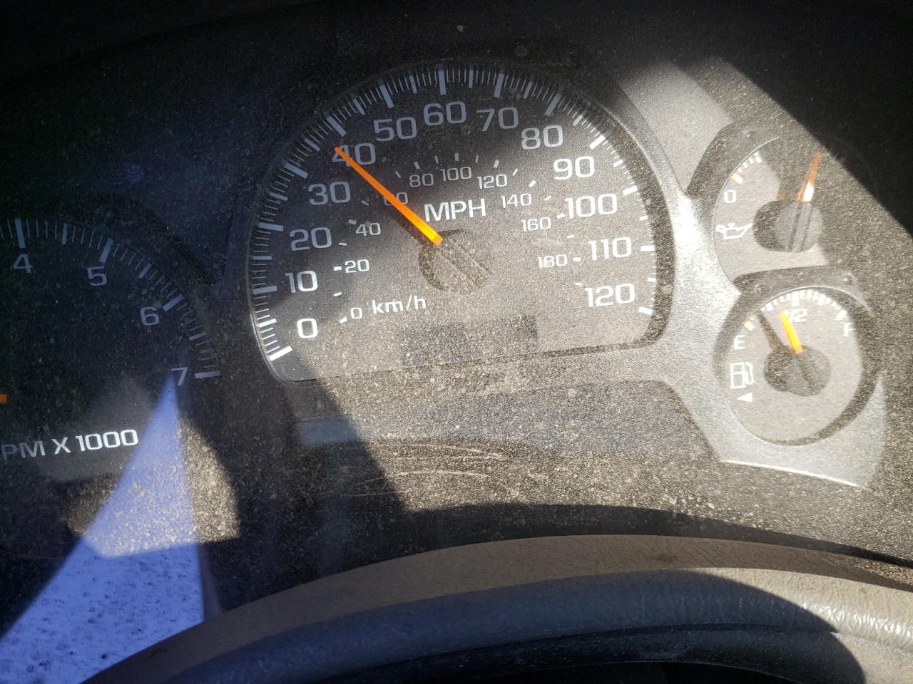 Photo 8 from auction – 2002 CHEVROLET TRAILBLAZE with VIN 1GNDT13S822129386