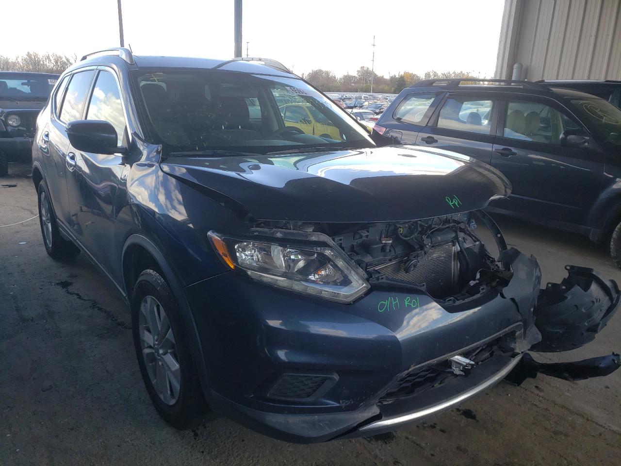 NISSAN ROGUE S 2016 con VIN KNMAT2MV2GP698920 - Foto de la subasta