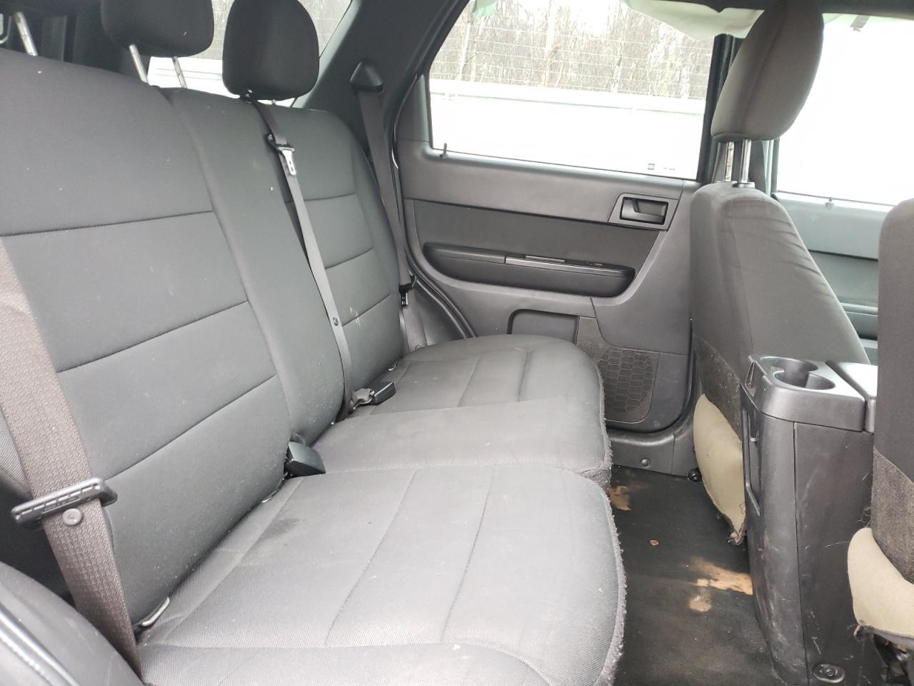 Photo 6 from auction – 2011 FORD ESCAPE XLT with VIN 1FMCU9D73BKA43957