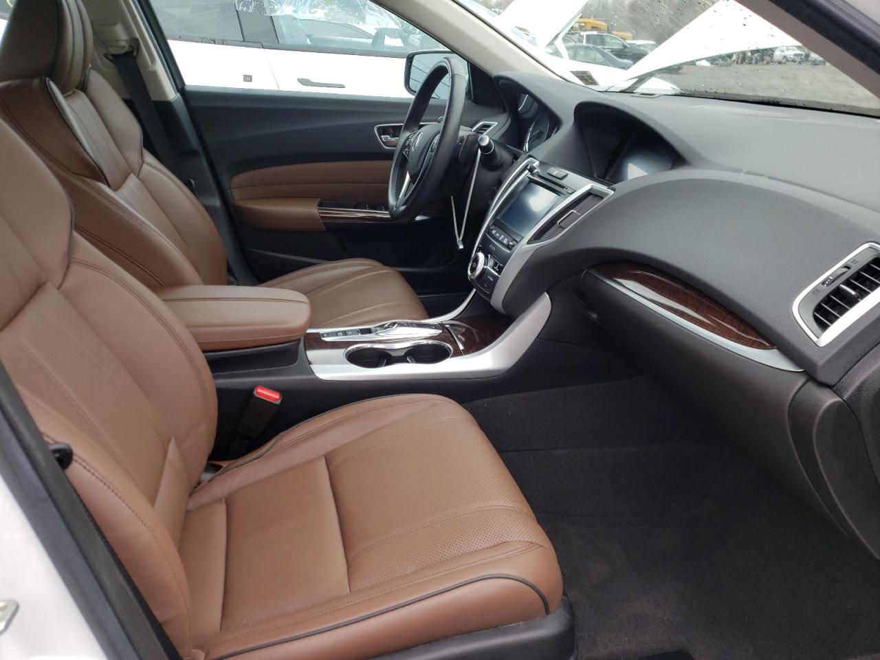 Photo 5 from auction – 2020 ACURA TLX TECHNO with VIN 19UUB3F48LA001050