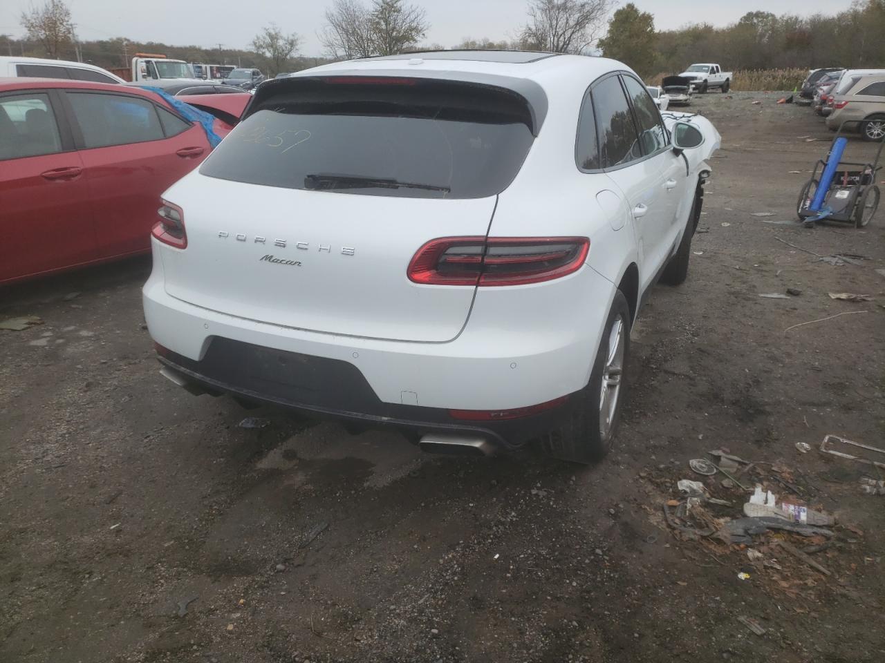 Photo 4 from auction – 2018 PORSCHE MACAN with VIN WP1AA2A55JLB00357