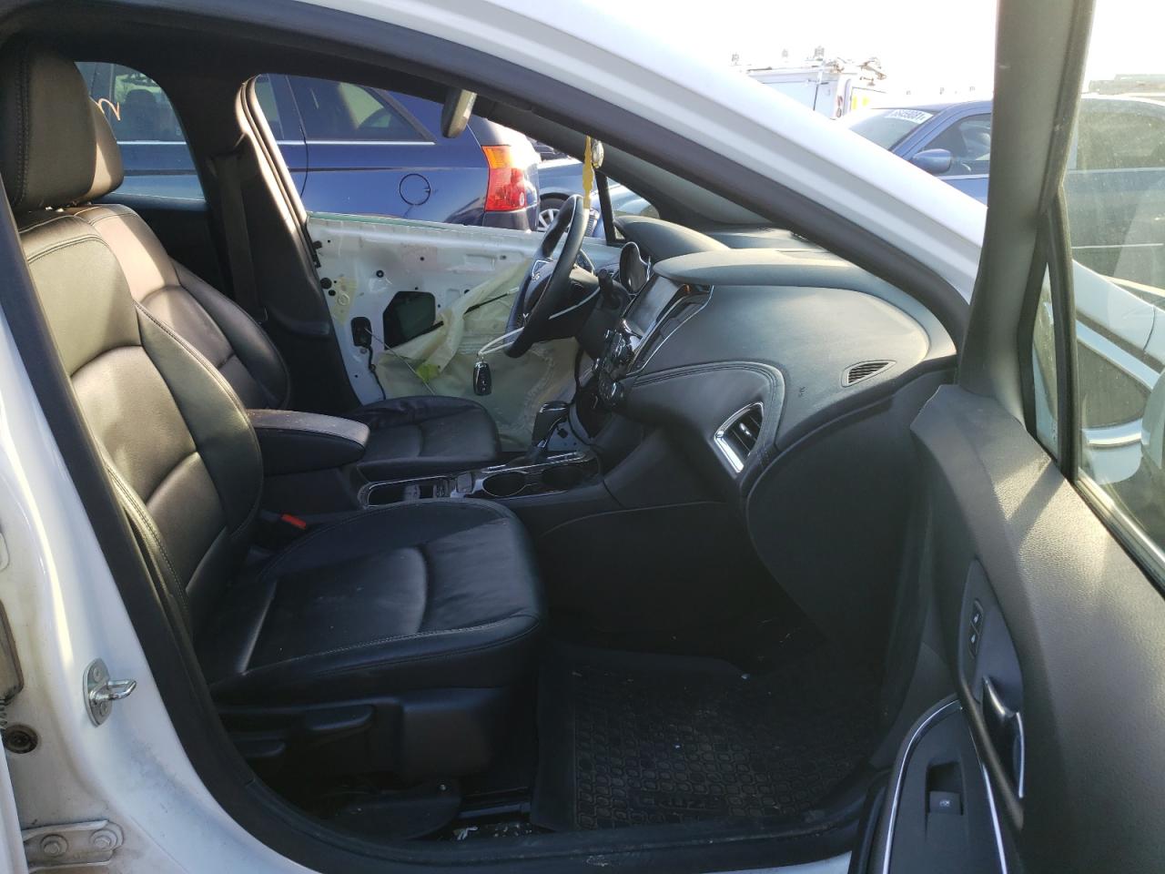 Photo 5 from auction – 2018 CHEVROLET CRUZE PREM with VIN 3G1BF6SM2JS650025