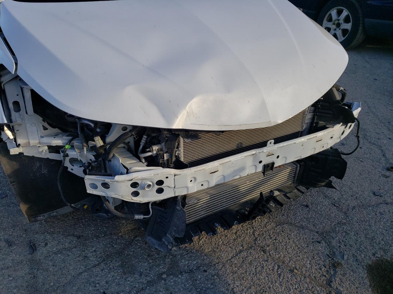 Photo 9 from auction – 2018 CHEVROLET CRUZE PREM with VIN 3G1BF6SM2JS650025