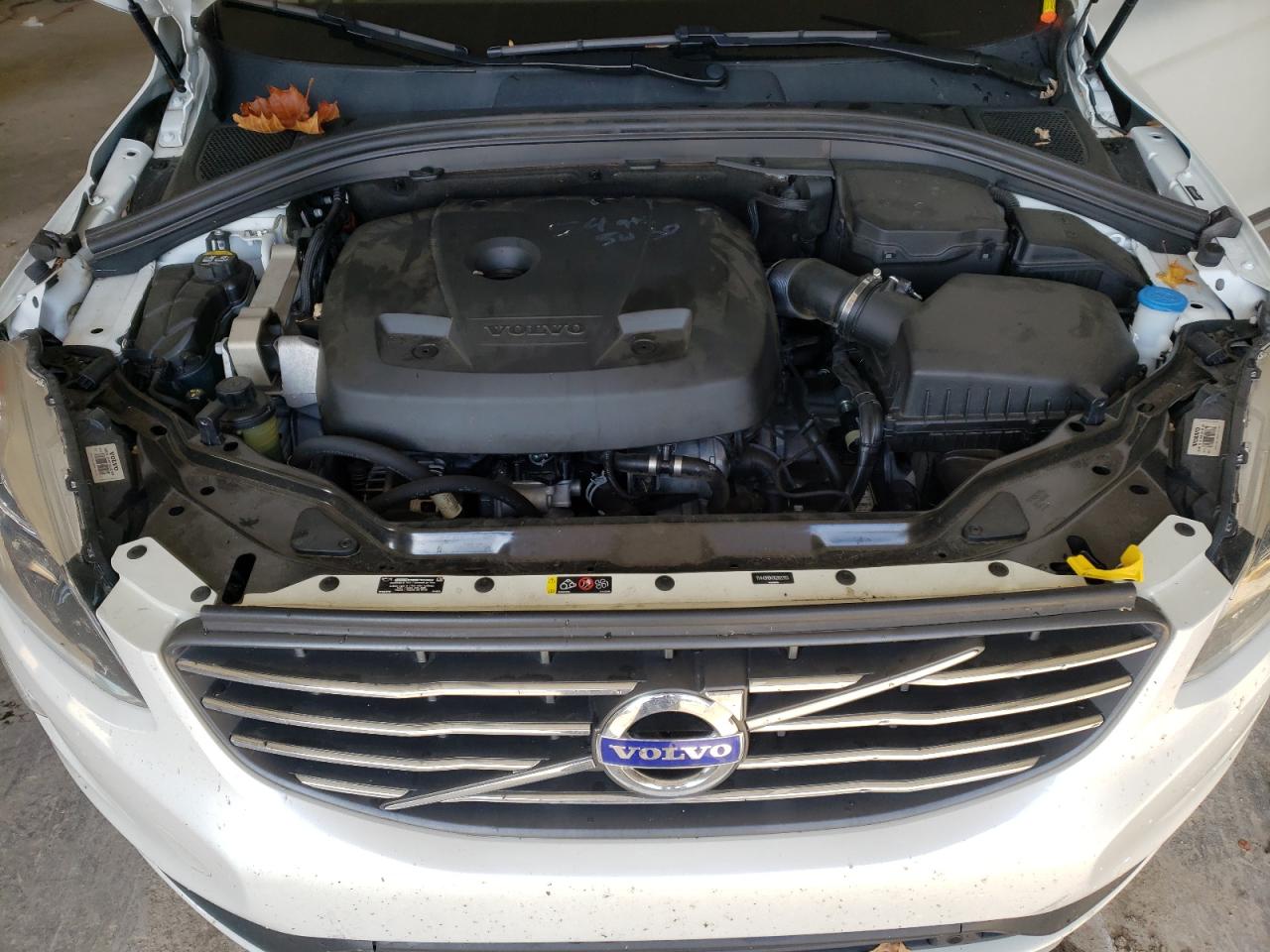 Photo 7 from auction – 2016 VOLVO XC60 T5 PR with VIN YV440MDK6G2822155