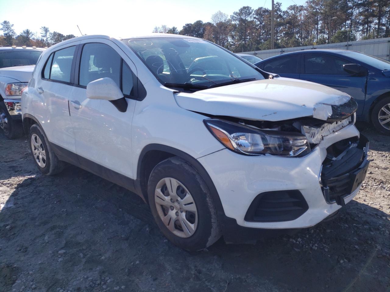 CHEVROLET TRAX LS 2017 with VIN KL7CJKSB7HB178103 - Photo from auction