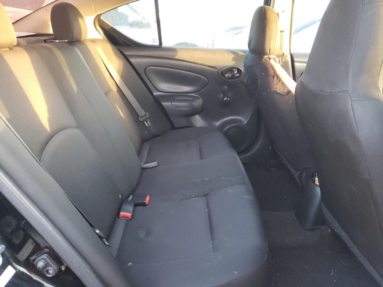 Photo 6 from auction – 2016 NISSAN VERSA S with VIN 3N1CN7AP1GL907942