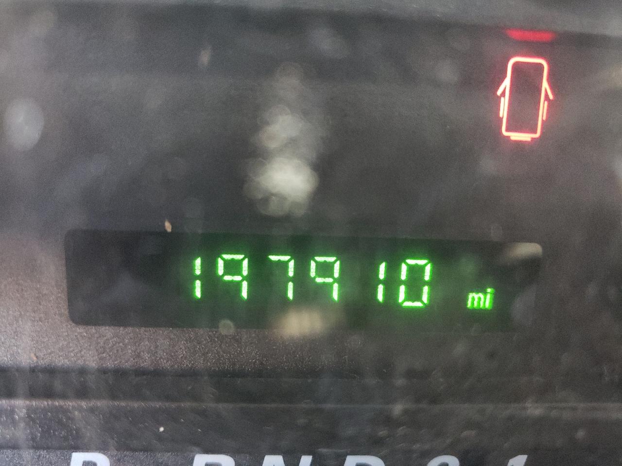 Zdjęcie 8 z aukcji – 2004 FORD FREESTAR S z VIN 2FMZA57684BA28446