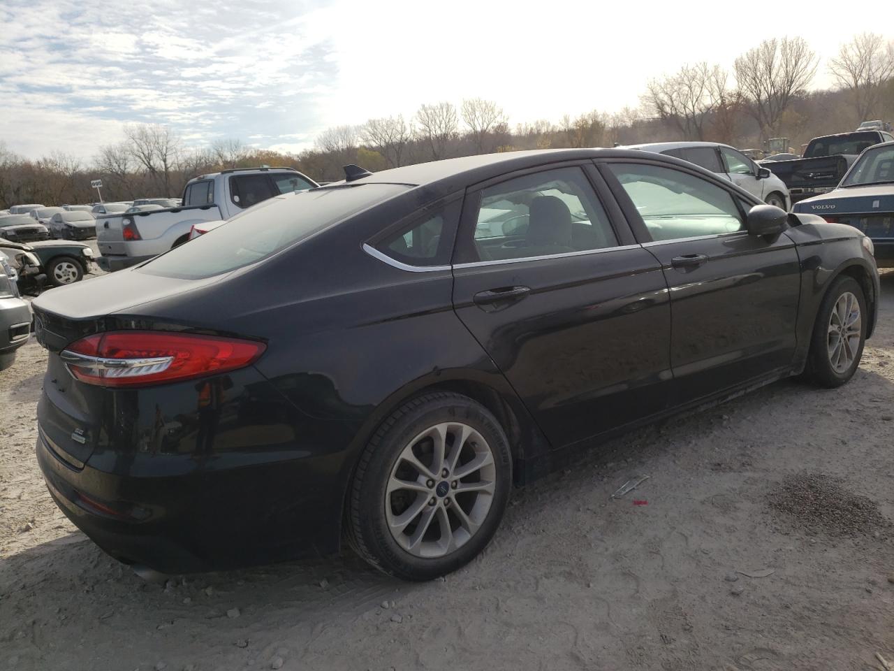 Photo 14 from auction – 2019 FORD FUSION SE with VIN 3FA6P0HD5KR172286