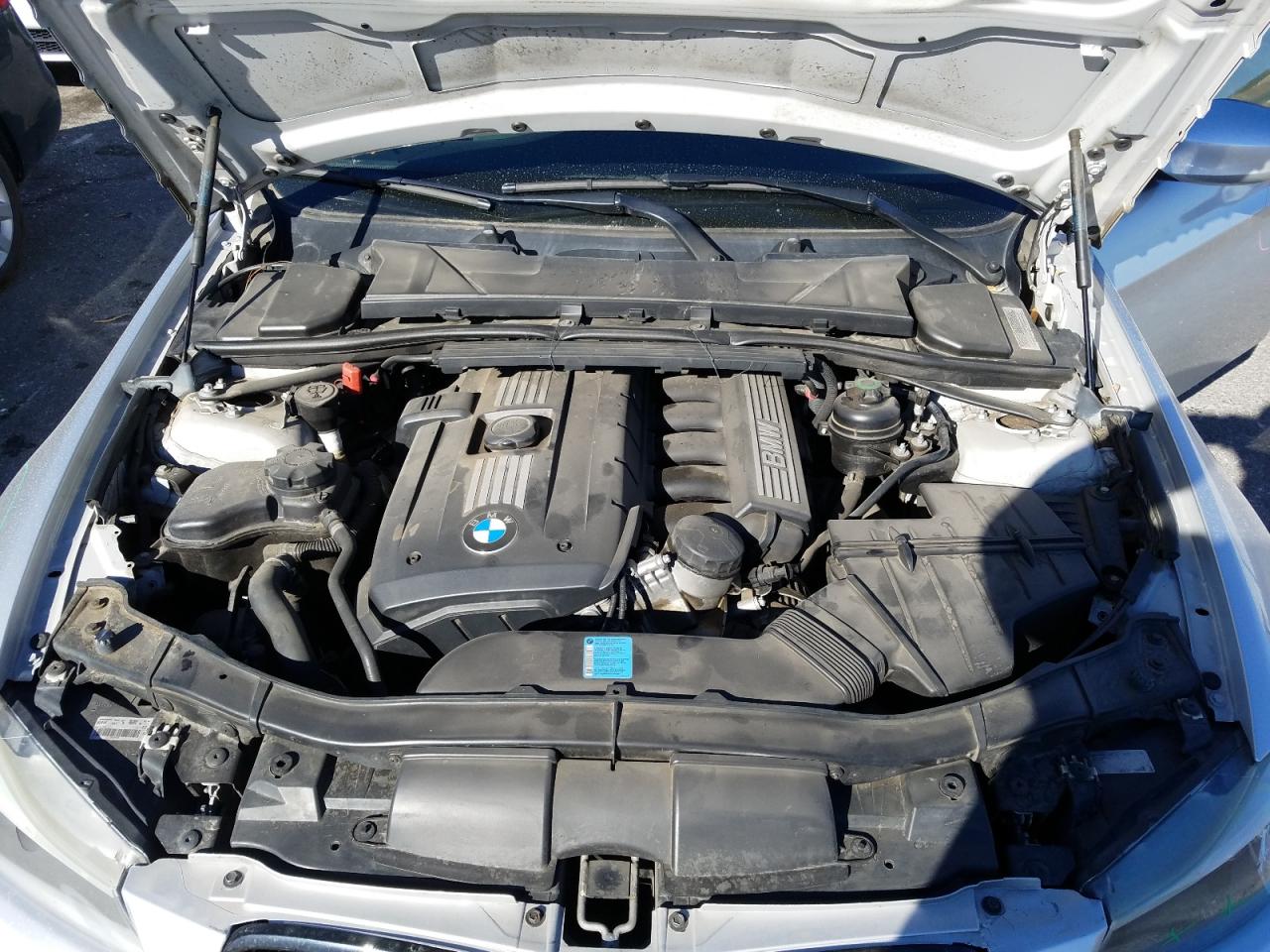 Photo 7 from auction – 2011 BMW 328 I SULE with VIN WBAPH5C55BA441709
