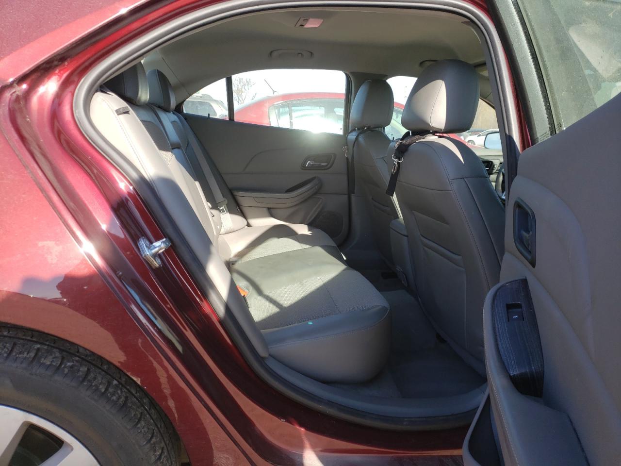 Photo 6 from auction – 2015 CHEVROLET MALIBU 2LT with VIN 1G11D5SL5FF307272