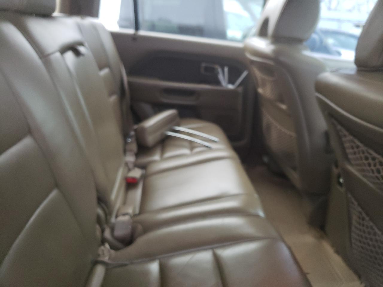 Photo 6 from auction – 2006 HONDA PILOT EX with VIN 2HKYF18736H525042