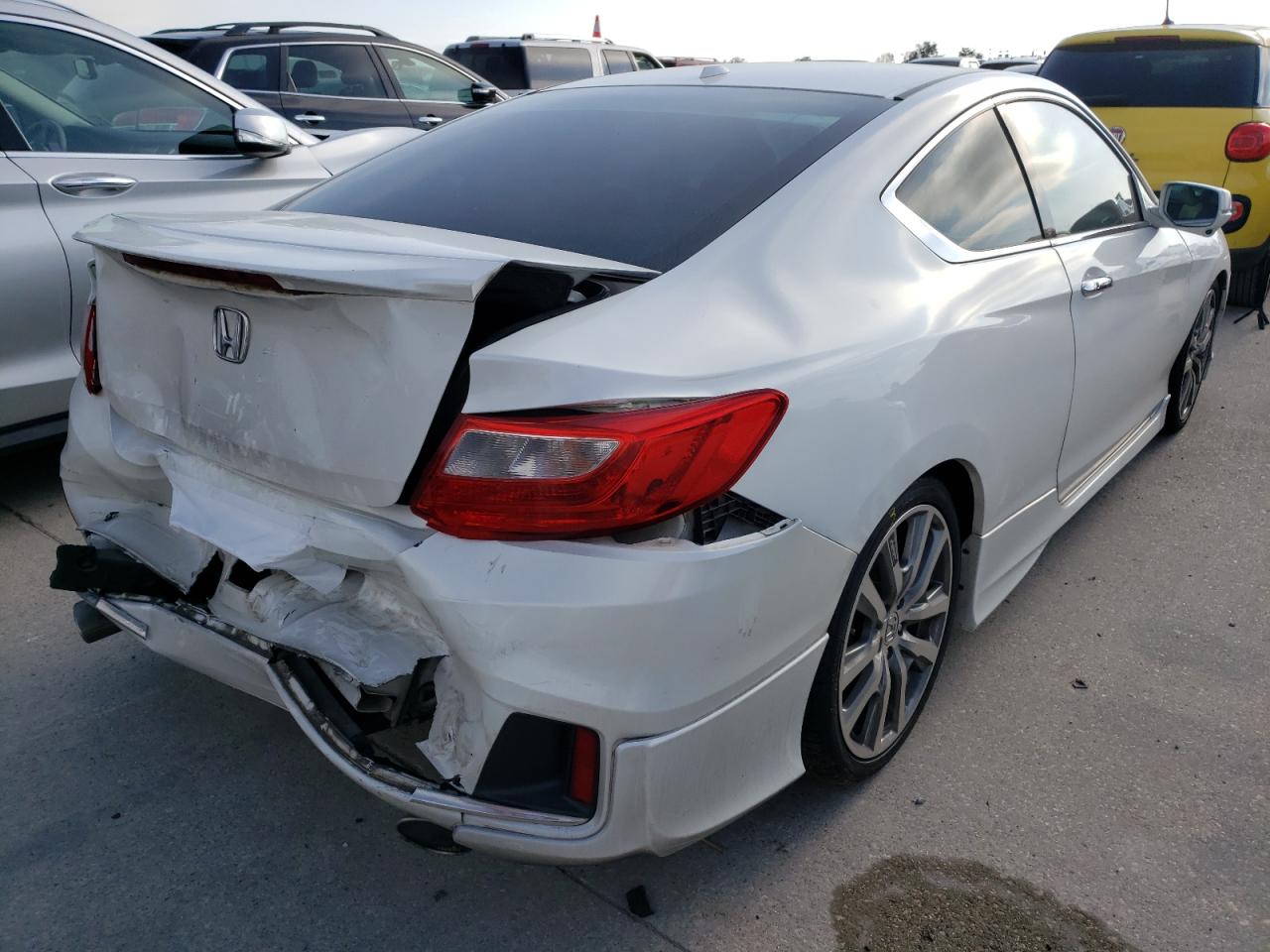 Photo 4 from auction – 2015 HONDA ACCORD EXL with VIN 1HGCT2B88FA008077