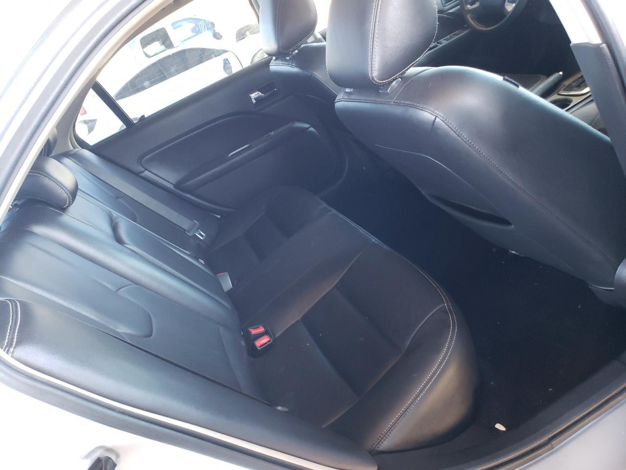 Photo 6 from auction – 2011 FORD FUSION SEL with VIN 3FAHP0JG2BR290115