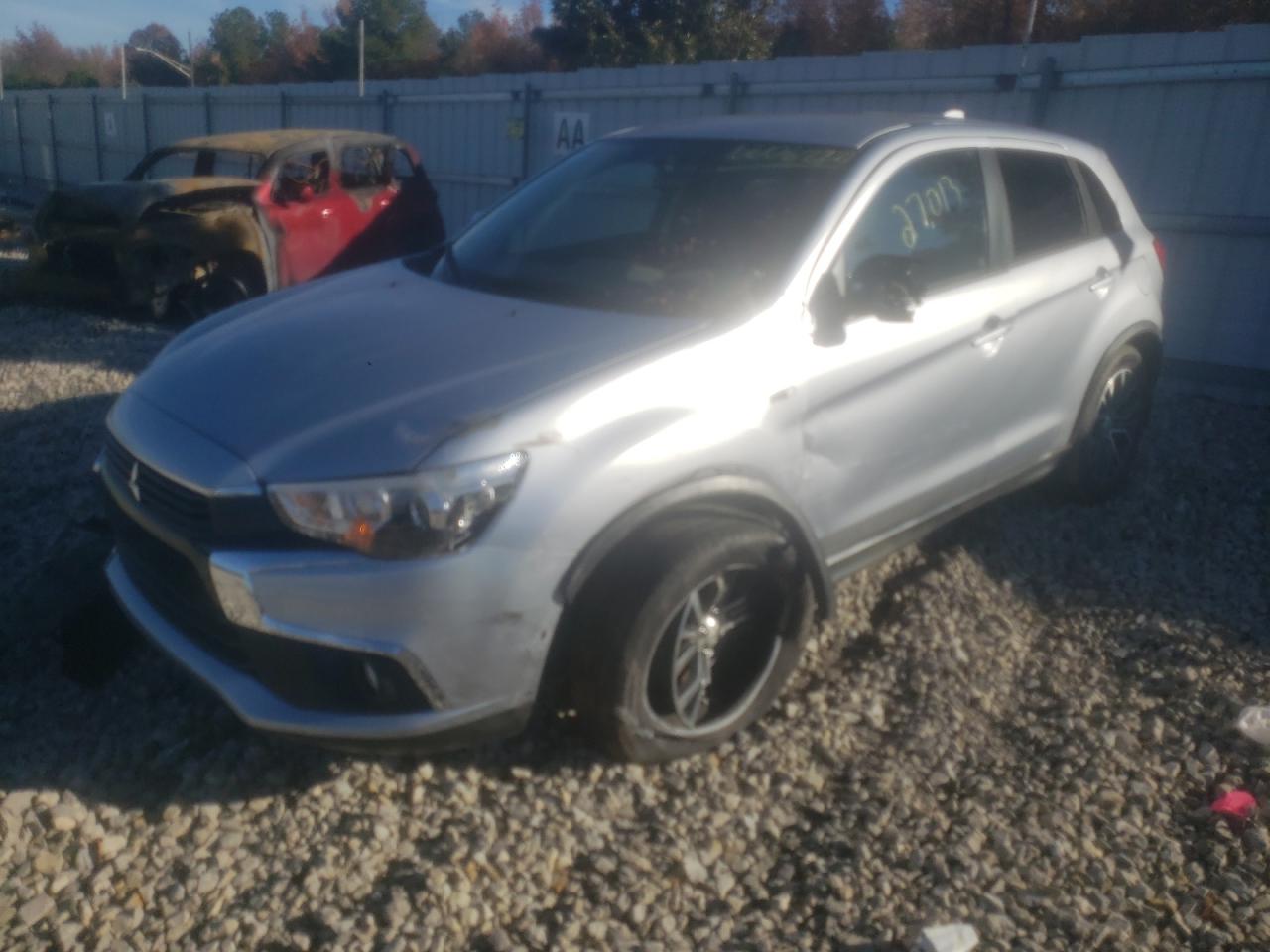 Photo 2 from auction – 2017 MITSUBISHI OUTLANDER with VIN JA4AP3AW3HZ022063