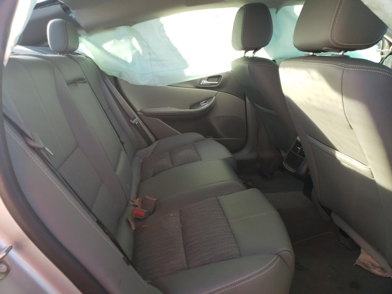Photo 6 from auction – 2017 CHEVROLET IMPALA LT with VIN 2G1105S31H9169785