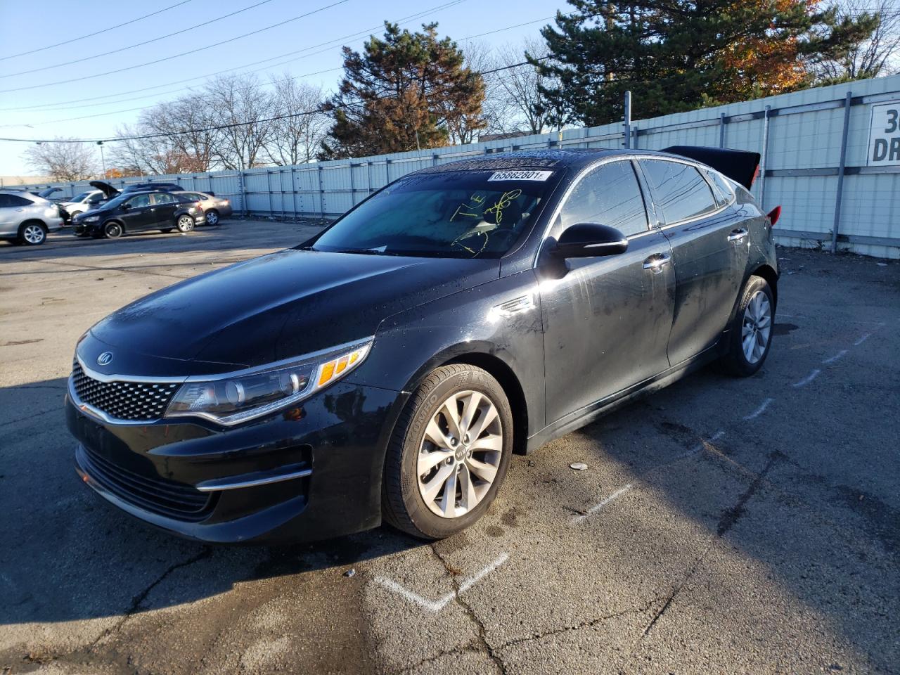 Photo 2 from auction – 2016 KIA OPTIMA EX with VIN 5XXGU4L38GG055434