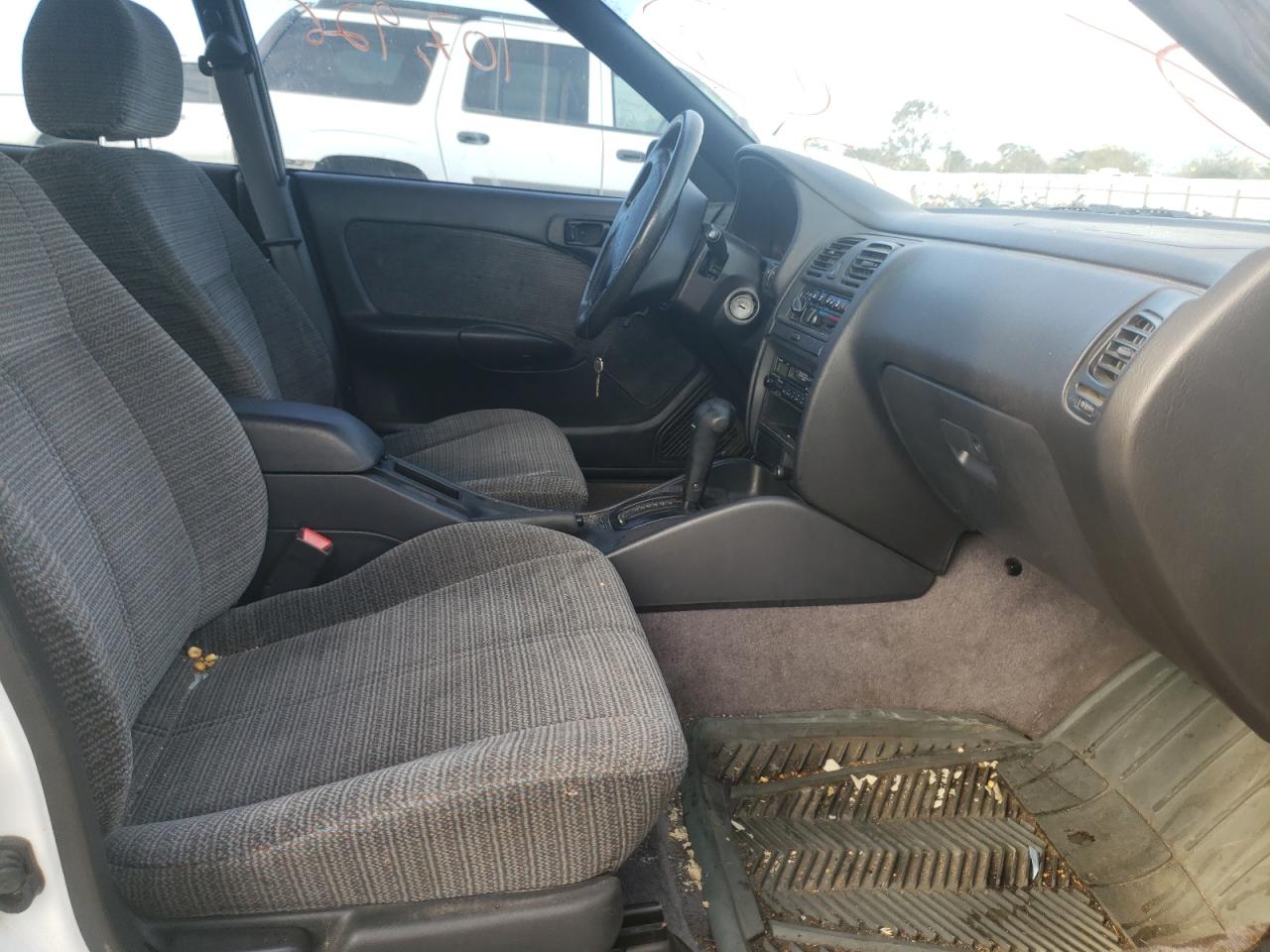 Photo 5 from auction – 1998 SUBARU LEGACY L with VIN 4S3BK4359W7303456