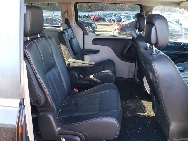 Photo 6 from auction – 2016 CHRYSLER TOWN & COU with VIN 2C4RC1CG7GR120178