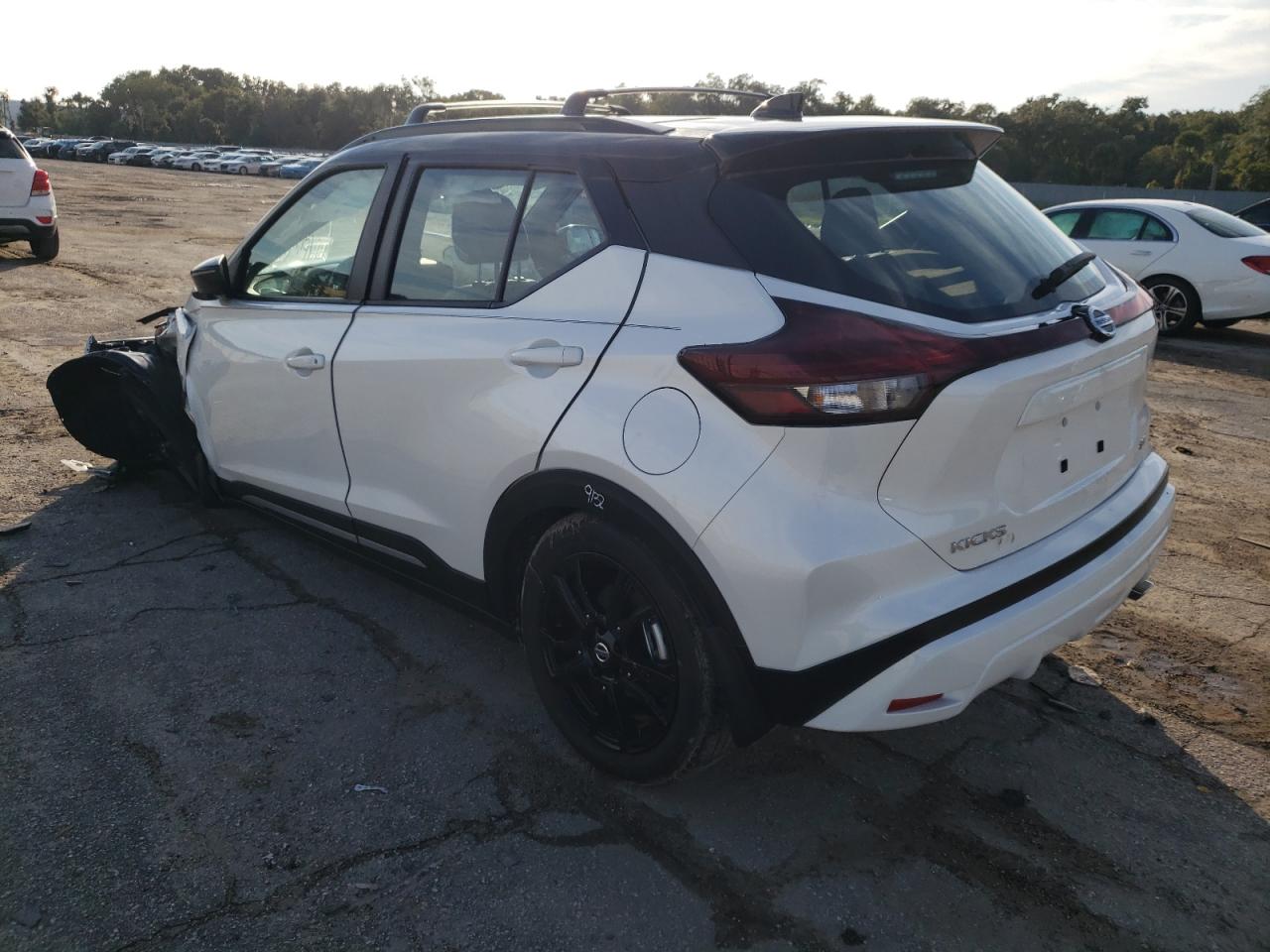 Photo 3 from auction – 2021 NISSAN KICKS SR with VIN 3N1CP5DV3ML541681