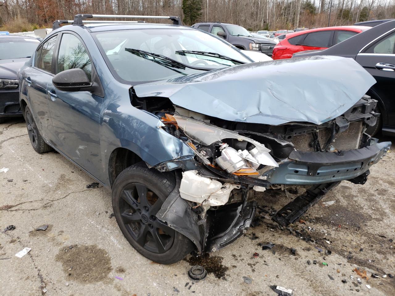 MAZDA 3 I 2011 with VIN JM1BL1VF6B1416196 - Photo from auction