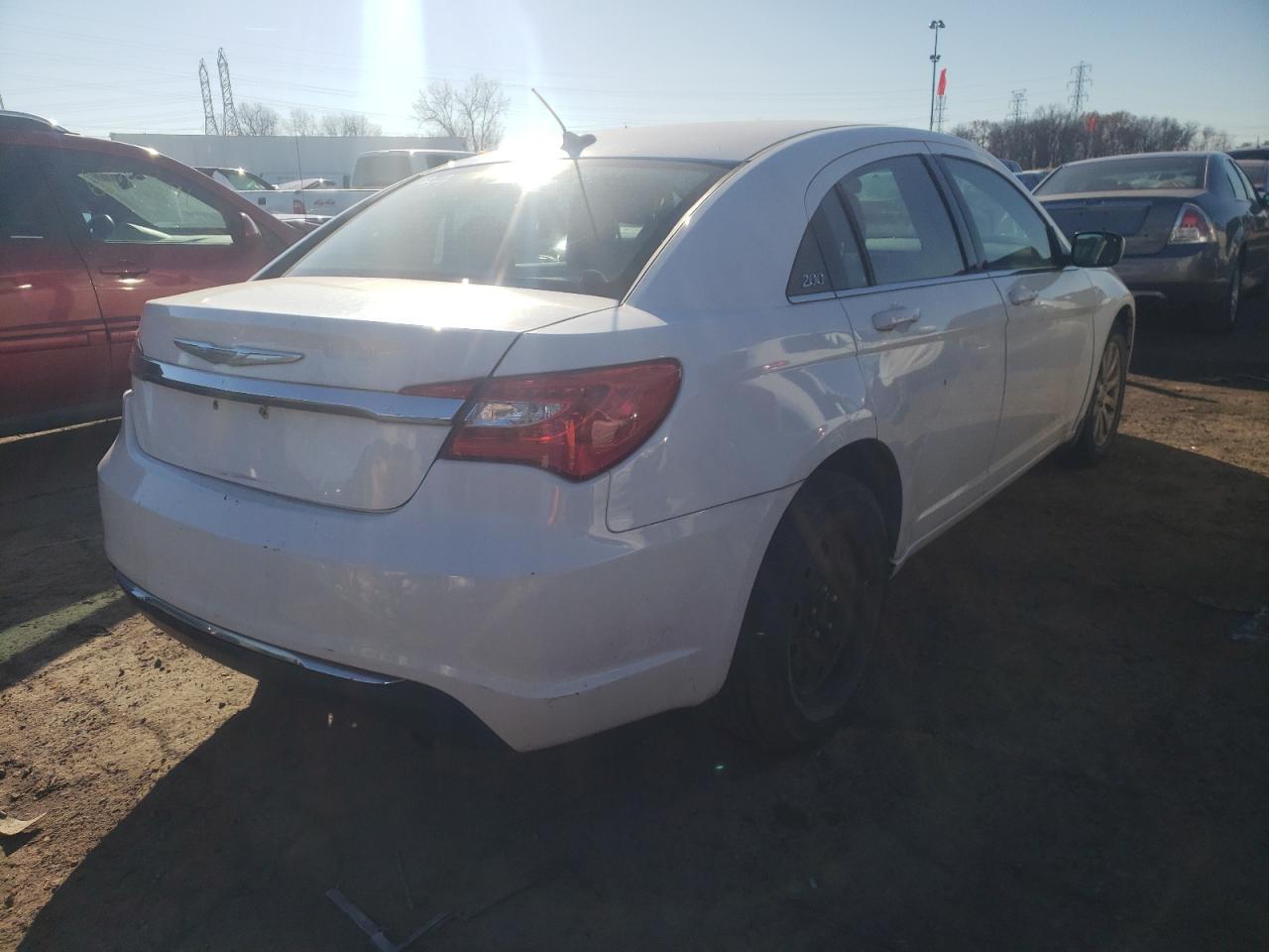 Photo 4 from auction – 2012 CHRYSLER 200 TOURIN with VIN 1C3CCBBB8CN140081