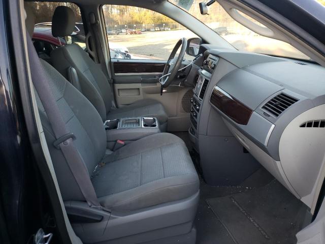 Photo 5 from auction – 2010 CHRYSLER TOWN & COU with VIN 2A4RR5D12AR183402