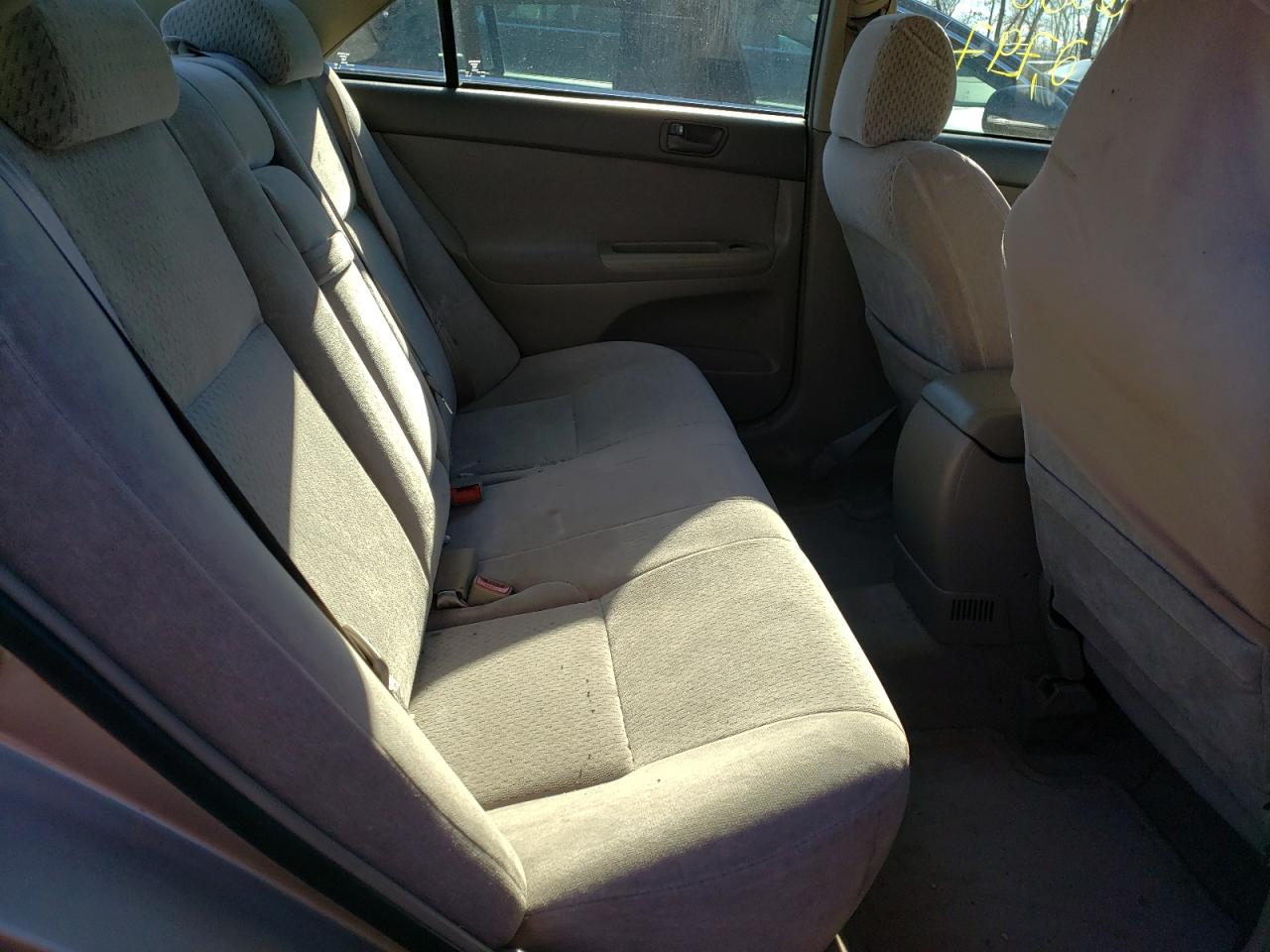 Photo 6 from auction – 2003 TOYOTA CAMRY LE with VIN 4T1BE32K63U158426
