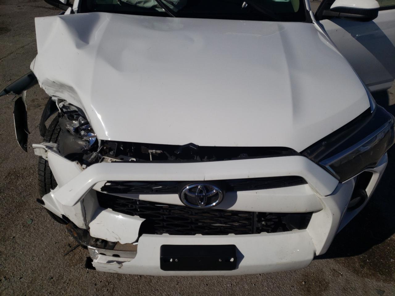 Photo 7 from auction – 2014 TOYOTA 4RUNNER SR with VIN JTEBU5JR2E5151466