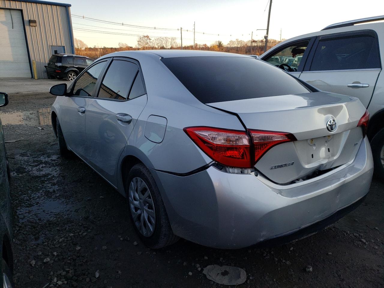 Photo 3 from auction – 2018 TOYOTA COROLLA L with VIN 2T1BURHE1JC124318