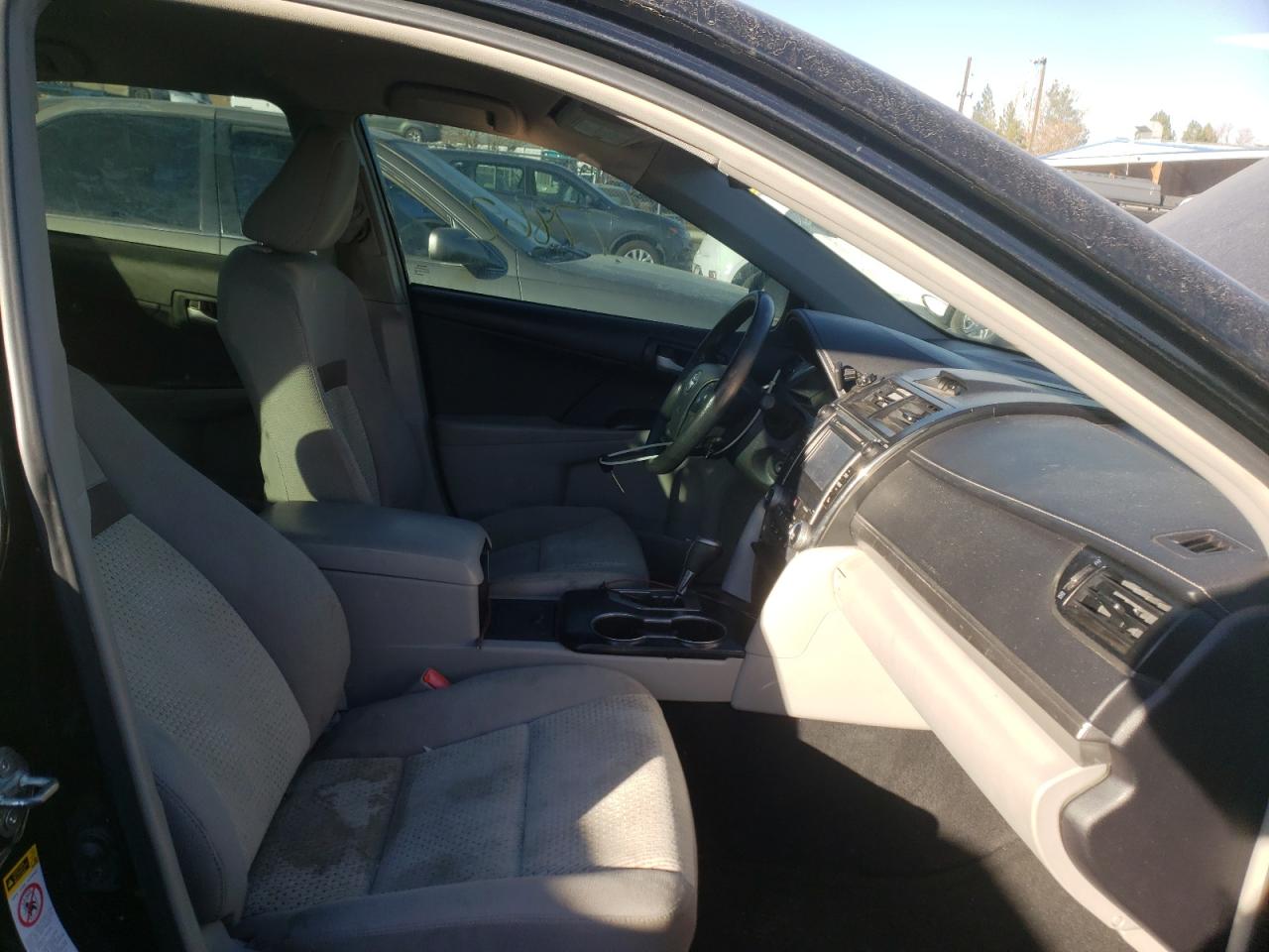 Photo 5 from auction – 2014 TOYOTA CAMRY L with VIN 4T4BF1FK7ER388402