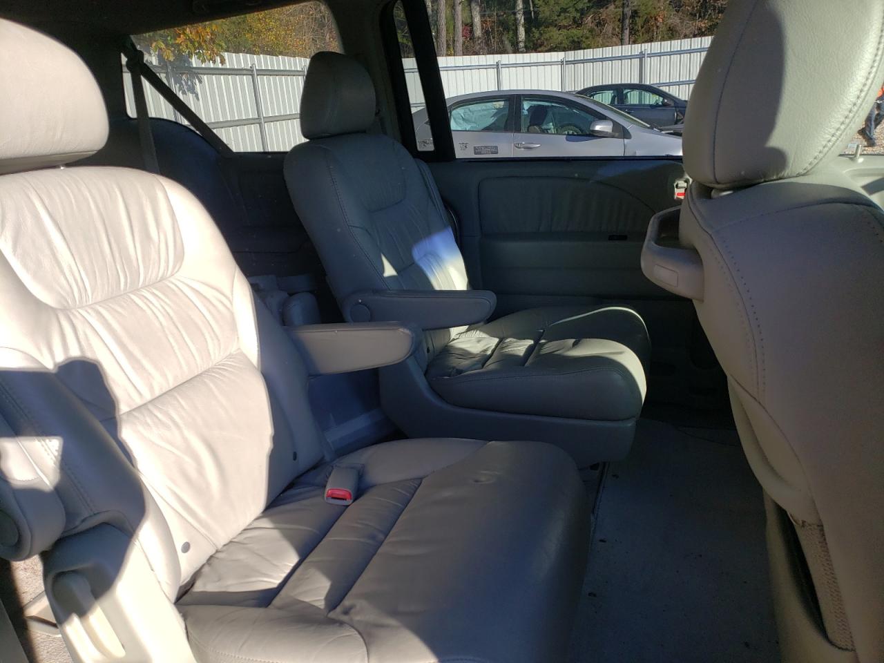 Photo 18 from auction – 2006 HONDA ODYSSEY with VIN 5FNRL38756B118346