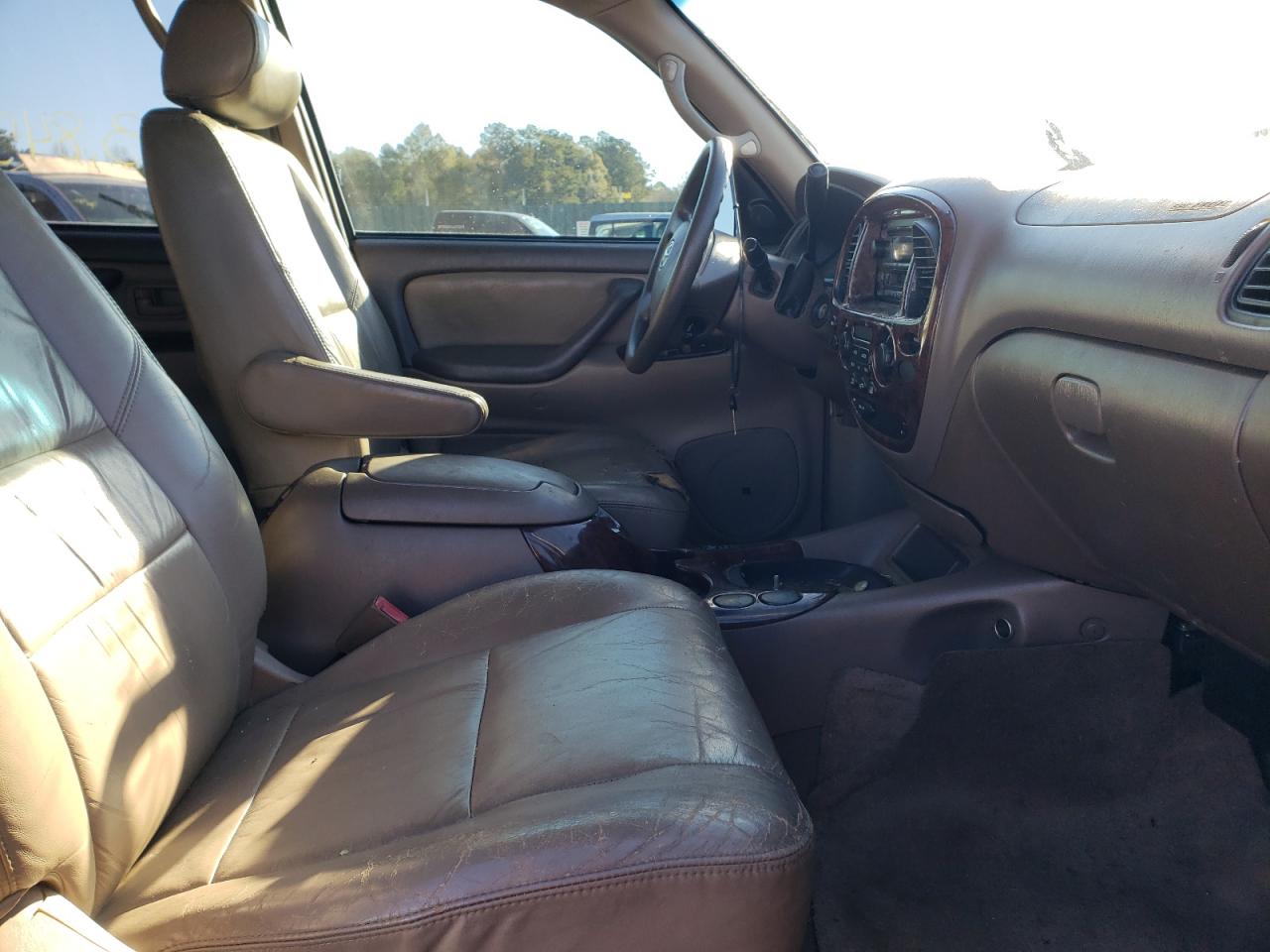 Photo 5 from auction – 2004 TOYOTA SEQUOIA SR with VIN 5TDZT34A34S233702